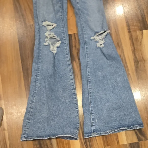 American Eagle Outfitters Light Blue Distressed Wide Leg Jeans - Picture 5 of 6